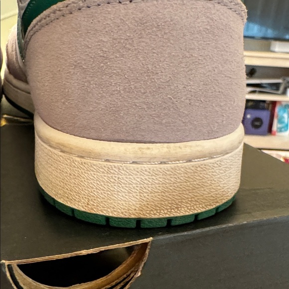 Nike Air Jordan 1 Mid SE Green Gray - Picture 12 of 14